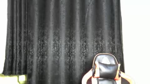 sassy_lyne online show from 12/15/25, 11:14