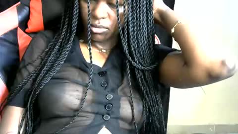 Snapshot of sassy_lyne chatting on 05/20/26, 11:33 sassy_lyne online show from 05/20/26, 11:33