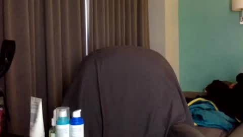 Snapshot of sassykitttykat chatting on 10/28/25, 10:52 sassykitttykat online show from 10/28/25, 10:52