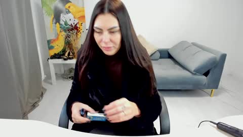 sassytiff online show from 01/11/26, 12:10