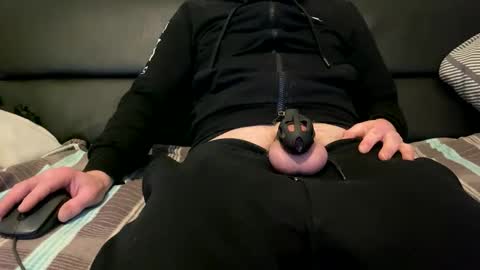 Snapshot of sastinacum chatting on 11/11/25, 03:50 hardluckydick online show from 11/11/25, 03:50