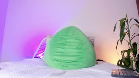     online show from 11/06/25, 11:59