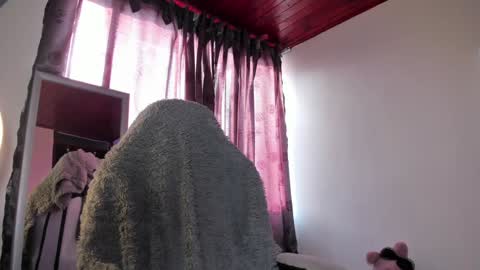    im expecting 300 thumbs up on my altar online show from 02/08/25, 09:57