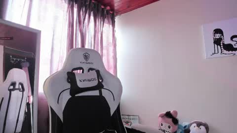    im expecting 300 thumbs up on my altar online show from 02/19/25, 09:47