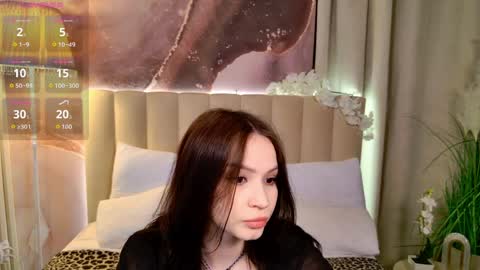 Snapshot of satiralux chatting on 05/21/26, 06:15 online show from 05/21/26, 06:15