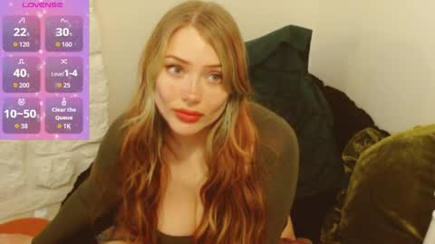 Snapshot of satrinarose chatting on 06/04/26, 07:36 Rose online show from 06/04/26, 07:36
