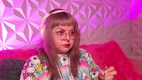 Gina George online show from 11/23/25, 10:31