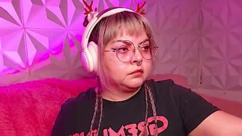 Gina George online show from 12/03/25, 01:24