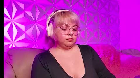 Gina George online show from 02/07/26, 01:42