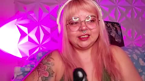 Gina George online show from 04/18/26, 01:09