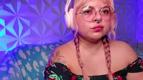 Gina George online show from 04/19/26, 10:12