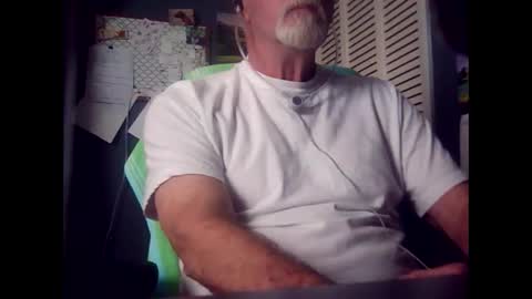 satyr64 online show from 04/18/26, 02:32