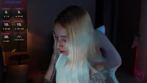 I AM JENN  online show from 12/08/24, 04:25