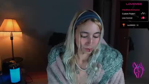 I AM JENN  online show from 12/29/24, 03:22