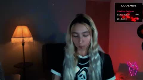 I AM JENN  online show from 01/10/25, 02:35