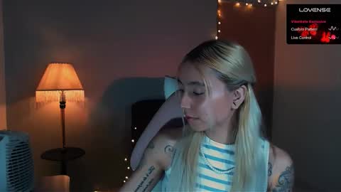 I AM JENN  online show from 01/17/25, 02:50