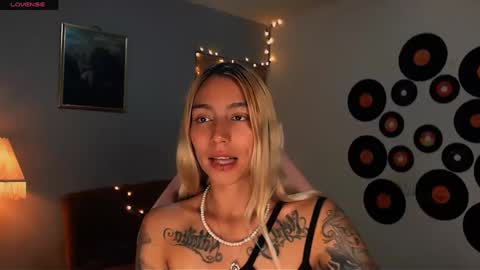 I AM JENN  online show from 02/28/25, 02:42