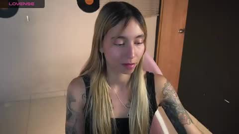 Snapshot of saucy_jenn1 chatting on 06/13/26, 04:10 I AM JENN online show from 06/13/26, 04:10