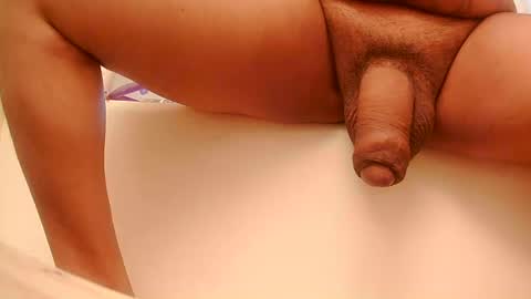 Snapshot of saucy_latino chatting on 03/09/25, 07:05 ElVergone online show from 03/09/25, 07:05