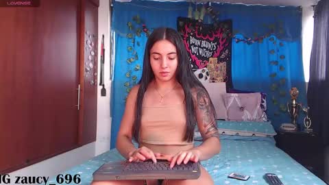 Snapshot of saucy_zaren chatting on 02/23/25, 09:59 Zaren online show from 02/23/25, 09:59