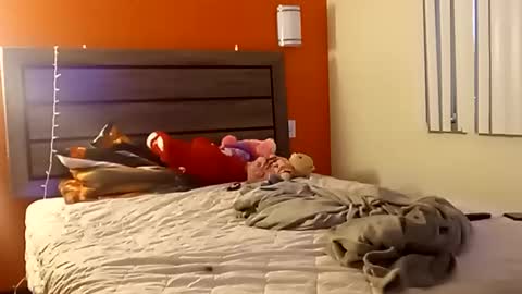 SnowBunny online show from 03/08/25, 04:12