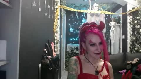 SaucySky online show from 10/24/25, 07:43