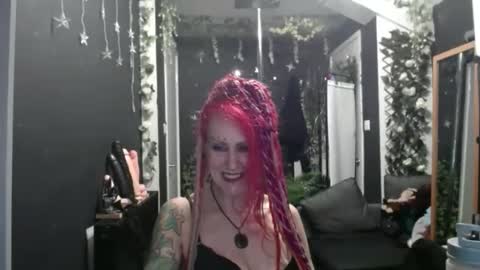 SaucySky online show from 11/15/25, 07:10