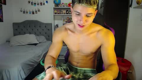 Snapshot of saulomiralles chatting on 09/27/25, 10:04 Saulo online show from 09/27/25, 10:04