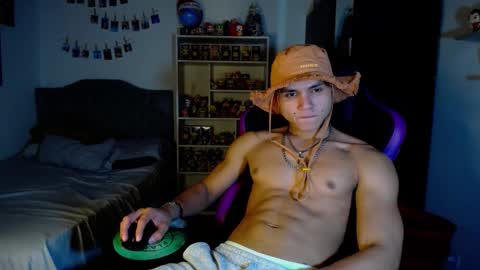 Snapshot of saulomiralles chatting on 01/10/26, 12:01 Saulo online show from 01/10/26, 12:01