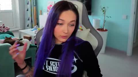 Ariel online show from 04/22/26, 03:09