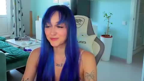Snapshot of savage_lust_ chatting on 06/24/26, 04:11 Ariel online show from 06/24/26, 04:11