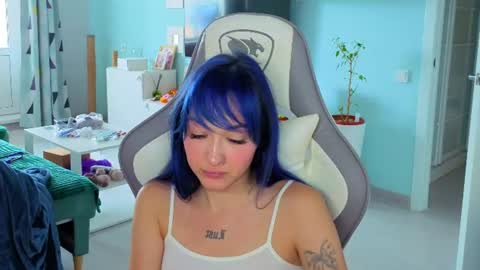 Snapshot of savage_lust_ chatting on 06/26/26, 05:23 Ariel online show from 06/26/26, 05:23