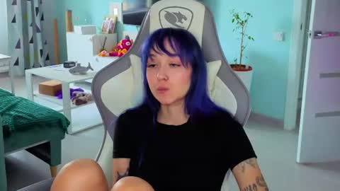 Snapshot of savage_lust_ chatting on 07/07/26, 07:23 Ariel online show from 07/07/26, 07:23