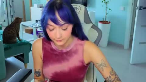 Snapshot of savage_lust_ chatting on 07/17/26, 03:57 Ariel online show from 07/17/26, 03:57