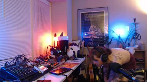 Snapshot of savagewaves chatting on 04/22/26, 12:57 savagewaves online show from 04/22/26, 12:57