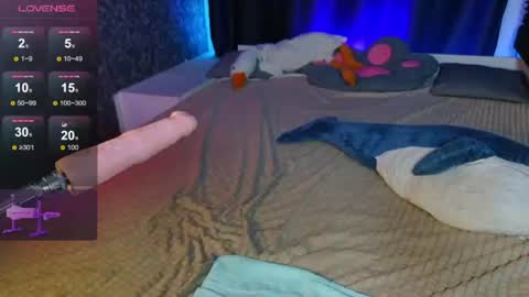 savannah_h online show from 06/11/26, 02:53