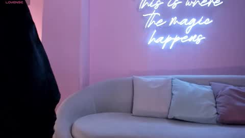 S a v a n n a h  online show from 02/18/26, 10:33