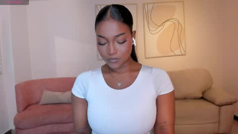 Snapshot of savannahstorm_ chatting on 05/01/26, 07:51 S a v a n n a h online show from 05/01/26, 07:51