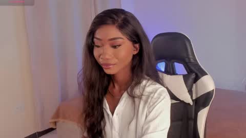 Savannahwildee online show from 02/08/25, 09:04