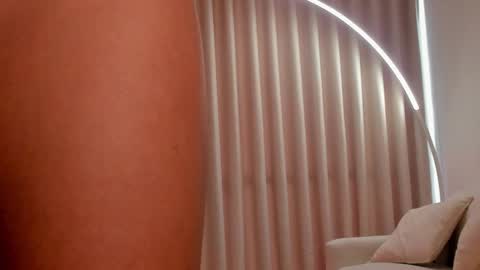 Savannahwildee online show from 09/11/25, 12:27