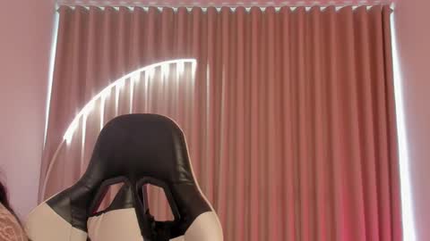 Savannahwildee online show from 10/08/25, 12:14