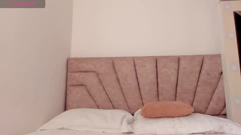 Savannahwildee online show from 11/16/25, 01:06