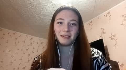 Sophie online show from 09/19/25, 03:24