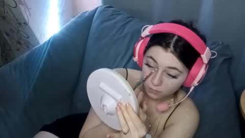 Snapshot of savannasotos chatting on 10/26/25, 02:23 Sophie online show from 10/26/25, 02:23