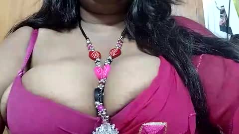 Snapshot of savita0969 chatting on 10/20/25, 12:11 Anjali online show from 10/20/25, 12:11