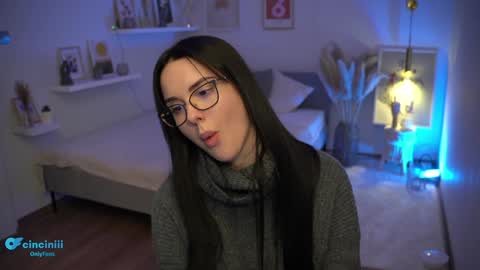 Snapshot of savvage_play chatting on 01/15/25, 10:57 Naomi online show from 01/15/25, 10:57