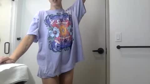 Snapshot of savvysavage6973 chatting on 12/16/25, 07:13 SavvySavage online show from 12/16/25, 07:13