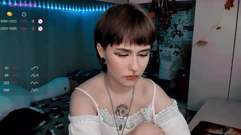 Snapshot of say_mary chatting on 02/23/25, 12:05 pronoun she. name Mary. age 21. online show from 02/23/25, 12:05