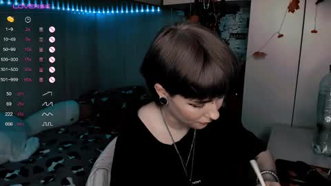 Snapshot of say_mary chatting on 02/23/25, 03:08 pronoun she. name Mary. age 21. online show from 02/23/25, 03:08