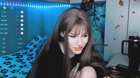 Snapshot of say_mary chatting on 03/03/25, 03:09 pronoun she. name Mary. age 21. online show from 03/03/25, 03:09